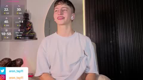 Snapshot of aron_tay chatting on November 2025 03:07:01 AM your aron online show from November 2025 03:07:01 AM