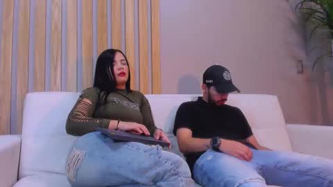 Snapshot of aronandluna chatting on October 2025 03:24:01 PM Aron and Luna online show from October 2025 03:24:01 PM