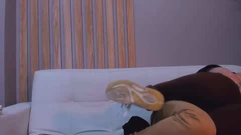 Snapshot of aronandluna chatting on October 2025 02:28:02 PM Aron and Luna online show from October 2025 02:28:02 PM