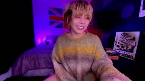 Aaron  online show from July 2026 06:33:03 AM
