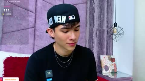 Arontawers online show from May 2026 09:01:01 PM