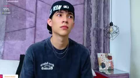 Arontawers online show from May 2026 09:44:02 PM