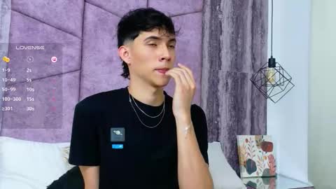 Arontawers online show from May 2026 07:31:02 PM
