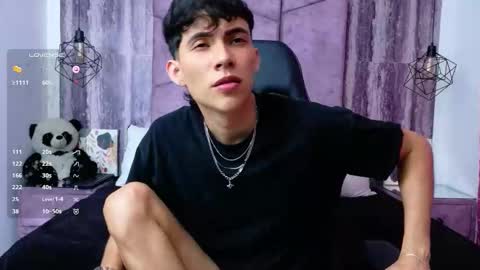 Arontawers online show from May 2026 08:28:01 PM