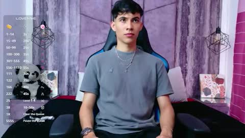 Arontawers online show from June 2026 07:09:02 PM