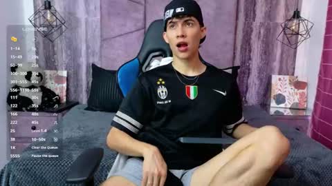 Arontawers online show from June 2026 07:16:02 PM
