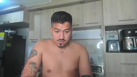 Snapshot of aronwilliams69 chatting on January 2025 06:12:01 AM ARON Independent model online show from January 2025 06:12:01 AM