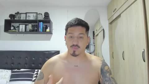 Snapshot of aronwilliams69 chatting on November 2025 06:36:01 AM ARON Independent model online show from November 2025 06:36:01 AM