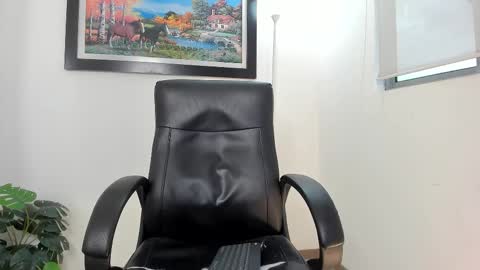   online show from February 2025 10:58:01 PM