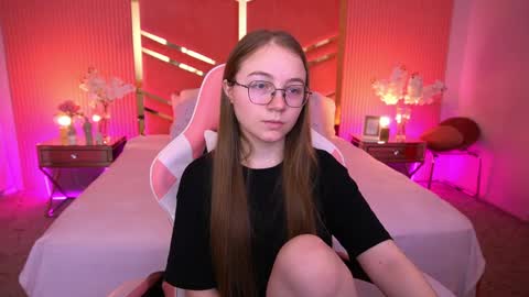 arrinawair online show from April 2026 06:40:01 AM