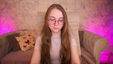 arrinawair online show from May 2026 06:52:02 AM