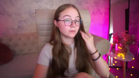 arrinawair online show from July 2026 07:02:02 AM