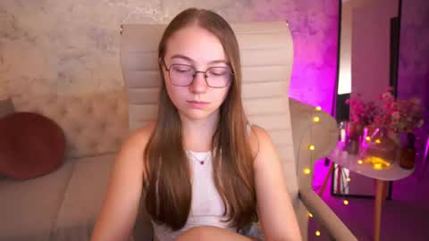 arrinawair online show from July 2026 07:03:01 AM