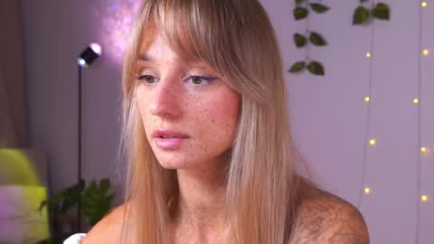 Snapshot of artease chatting on October 2025 07:50:01 AM Arti Next Streams - online show from October 2025 07:50:01 AM