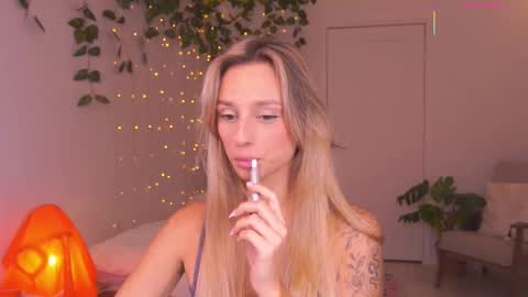 Snapshot of artease chatting on November 2025 09:42:02 AM Arti Next Streams - online show from November 2025 09:42:02 AM