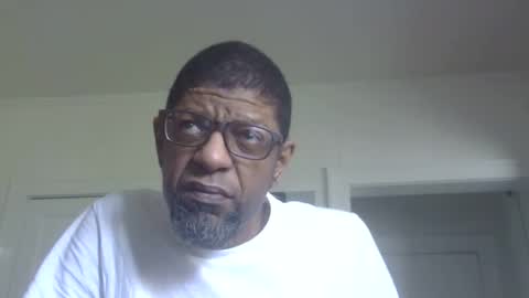 Snapshot of arteblazze chatting on April 2026 10:36:02 PM Arteblazze not daddy boy bitch or nigga online show from April 2026 10:36:02 PM