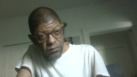 Snapshot of arteblazze chatting on May 2026 01:39:01 PM Arteblazze not daddy boy bitch or nigga online show from May 2026 01:39:01 PM