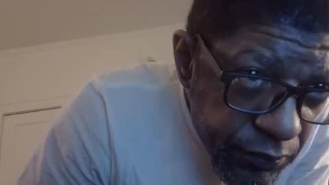 Snapshot of arteblazze chatting on May 2026 03:37:02 AM Arteblazze not daddy boy bitch or nigga online show from May 2026 03:37:02 AM