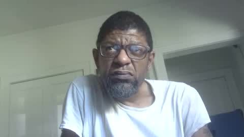 Snapshot of arteblazze chatting on June 2026 11:53:02 PM Arteblazze not daddy boy bitch or nigga online show from June 2026 11:53:02 PM