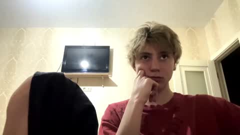 Snapshot of artem228play chatting on June 2026 01:22:01 AM artem228play online show from June 2026 01:22:01 AM