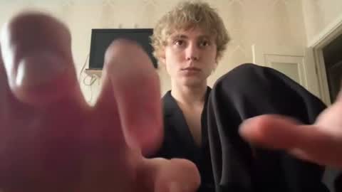 Snapshot of artem228play chatting on June 2026 02:00:01 AM artem228play online show from June 2026 02:00:01 AM