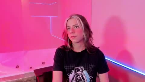 artemisablake online show from December 2024 09:17:01 PM