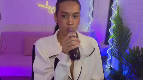 artemiss_tay online show from September 2025 07:14:01 PM