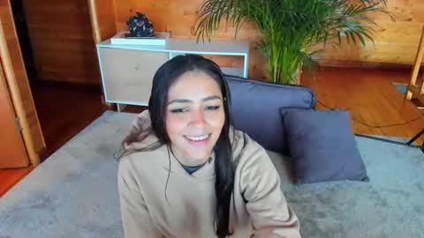 Linda  independent model artgeea online show from March 2025 03:49:02 PM