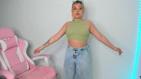 Val online show from September 2025 02:12:02 AM