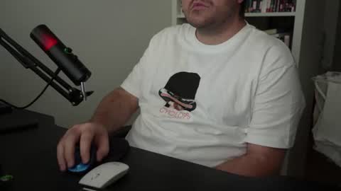Snapshot of arthur_from_cumalot chatting on July 2026 10:47:02 AM Arthur online show from July 2026 10:47:02 AM