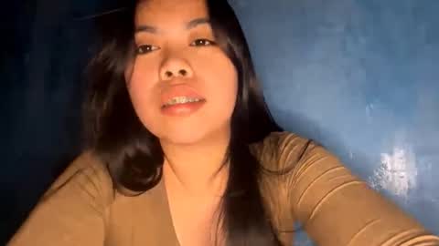 Layla online show from February 2026 12:10:02 PM