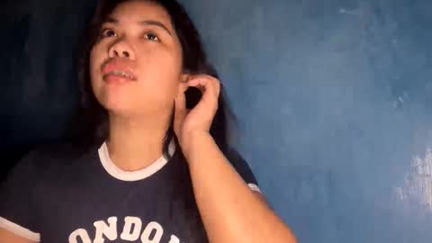 Layla online show from February 2026 12:12:01 PM