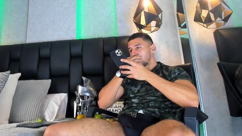 Snapshot of arthurlam chatting on January 2025 01:32:01 AM Arthur online show from January 2025 01:32:01 AM