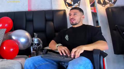 Snapshot of arthurlam chatting on February 2025 11:59:02 PM Arthur online show from February 2025 11:59:02 PM