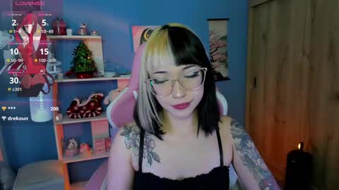 Snapshot of artic_love chatting on February 2025 08:50:02 AM Lenna online show from February 2025 08:50:02 AM