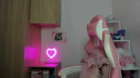 Snapshot of artic_love chatting on October 2025 05:11:02 AM Lenna online show from October 2025 05:11:02 AM