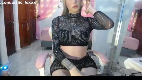 Snapshot of artiic_fox chatting on November 2025 10:26:01 PM Daniela Jaramillo online show from November 2025 10:26:01 PM