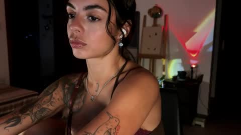 Snapshot of artisis_ chatting on April 2026 09:41:02 PM isis online show from April 2026 09:41:02 PM