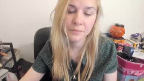 MIA online show from April 2026 08:32:01 PM