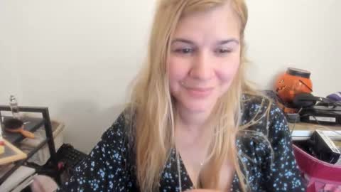 MIA online show from April 2026 09:17:01 PM