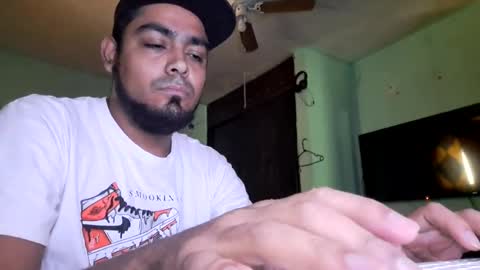 Snapshot of arturo_alvarado93 chatting on January 2025 05:09:02 PM the chosen one online show from January 2025 05:09:02 PM
