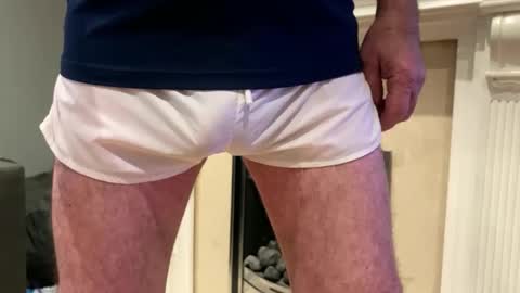 Snapshot of artybee chatting on November 2025 07:23:02 PM artybee online show from November 2025 07:23:02 PM