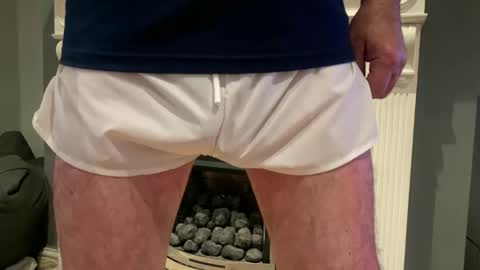 Snapshot of artybee chatting on November 2025 10:47:02 AM artybee online show from November 2025 10:47:02 AM