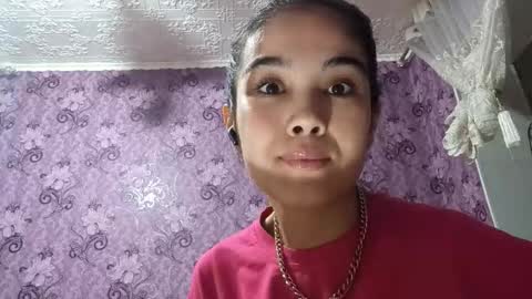 Snapshot of arvillahamner chatting on December 2025 06:36:02 PM Amina online show from December 2025 06:36:02 PM