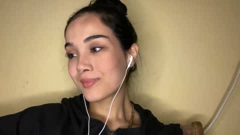 Snapshot of arvillahamner chatting on January 2026 06:46:01 PM Amina online show from January 2026 06:46:01 PM