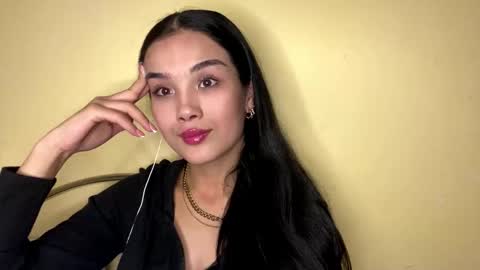 Snapshot of arvillahamner chatting on February 2026 06:39:01 PM Amina online show from February 2026 06:39:01 PM