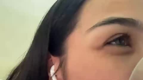 Snapshot of arvillahamner chatting on February 2026 06:39:02 PM Amina online show from February 2026 06:39:02 PM