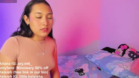 Snapshot of ary_and_kel chatting on December 2024 02:14:01 AM Ariana and Kelsieh online show from December 2024 02:14:01 AM