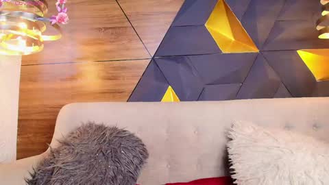 sofia online show from May 2026 11:06:01 AM