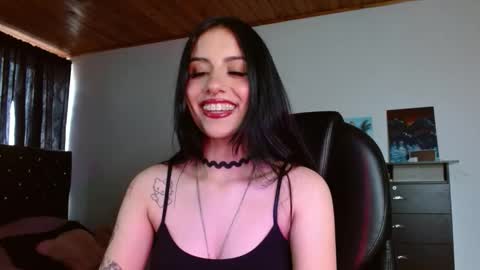   Independent Model online show from September 2025 07:02:02 PM